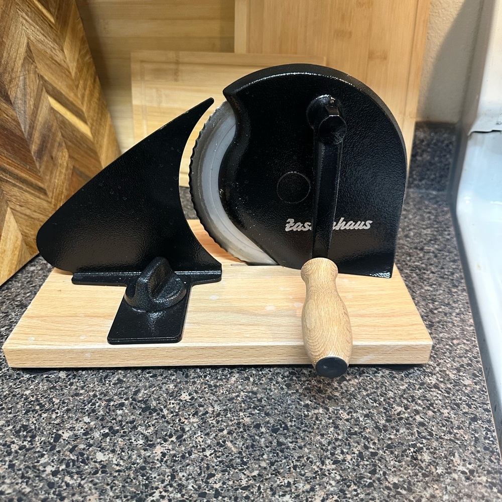 Zassenhaus bread cutter